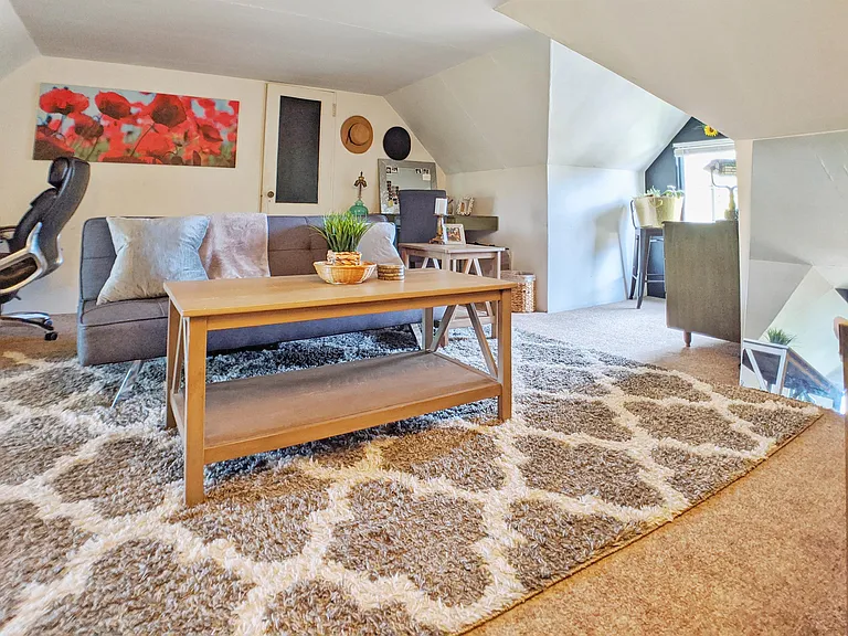 457 SW Washington Ave #7 — Photo 8