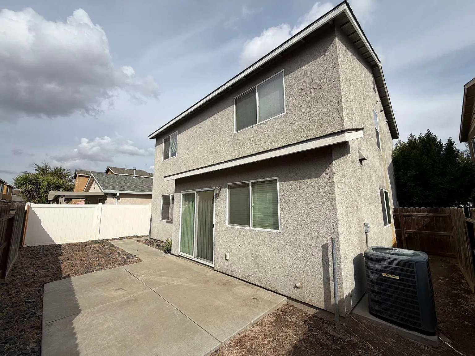 3 bed, 2.0 bath, $2,300 — Photo 3
