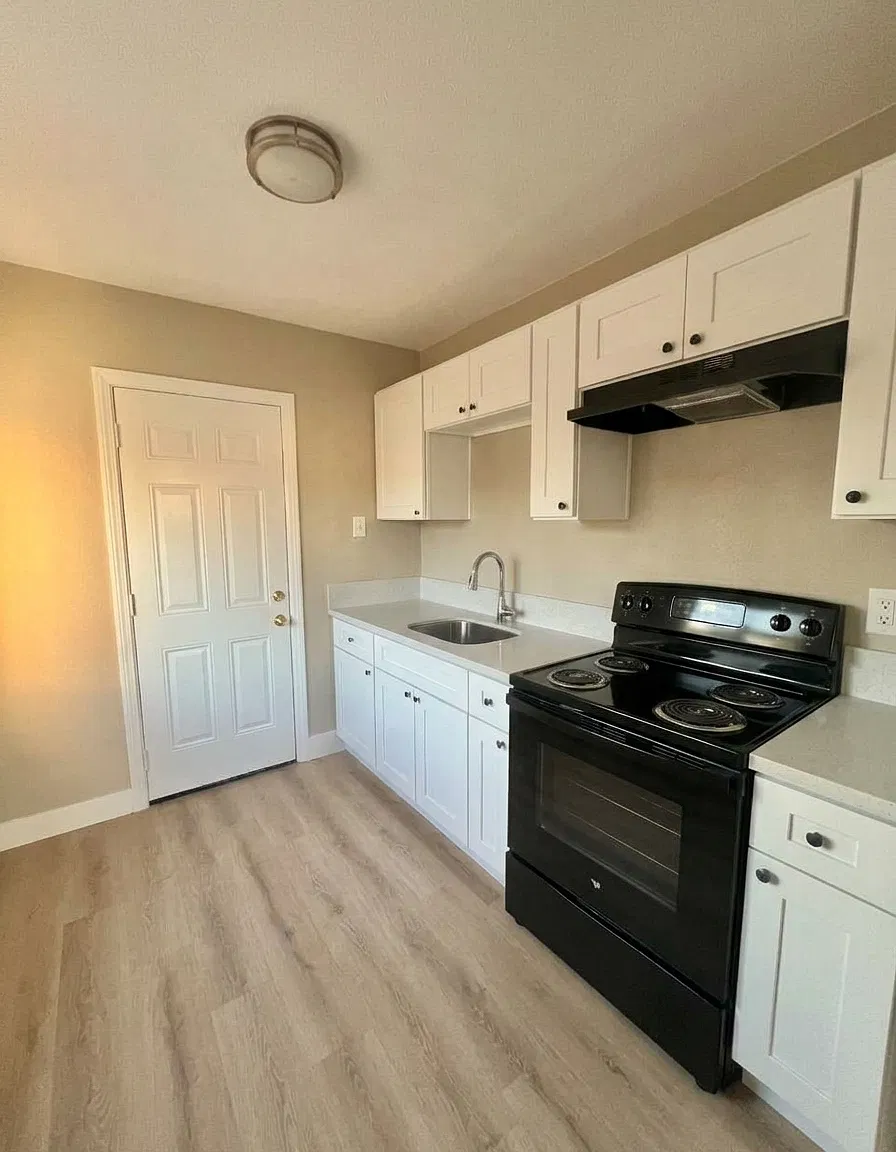1 bed, 500 sqft, $1,300 — Photo 2