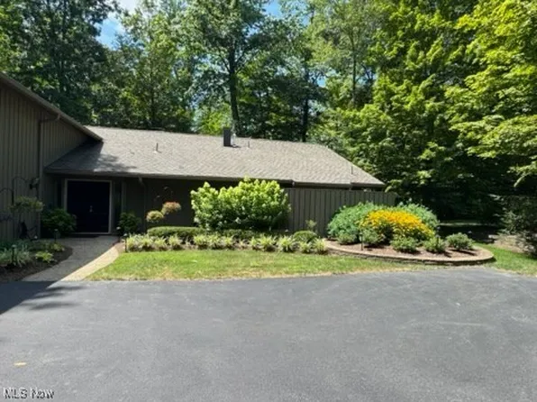 334 Inwood Trl, Aurora, OH 44202