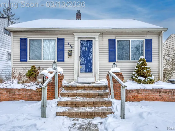 635 E Tennyson Ave, Pontiac, MI 48340