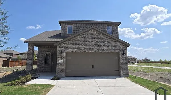 4 bed, 2208 sqft, $3,200 — Photo 2