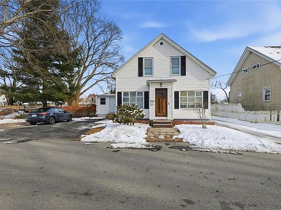 3rd image of 15 Claire St