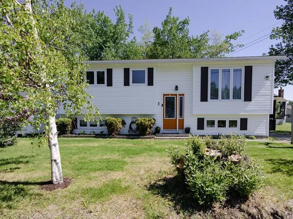 3 Freshwater Road, Gambo, NL A0G1T0