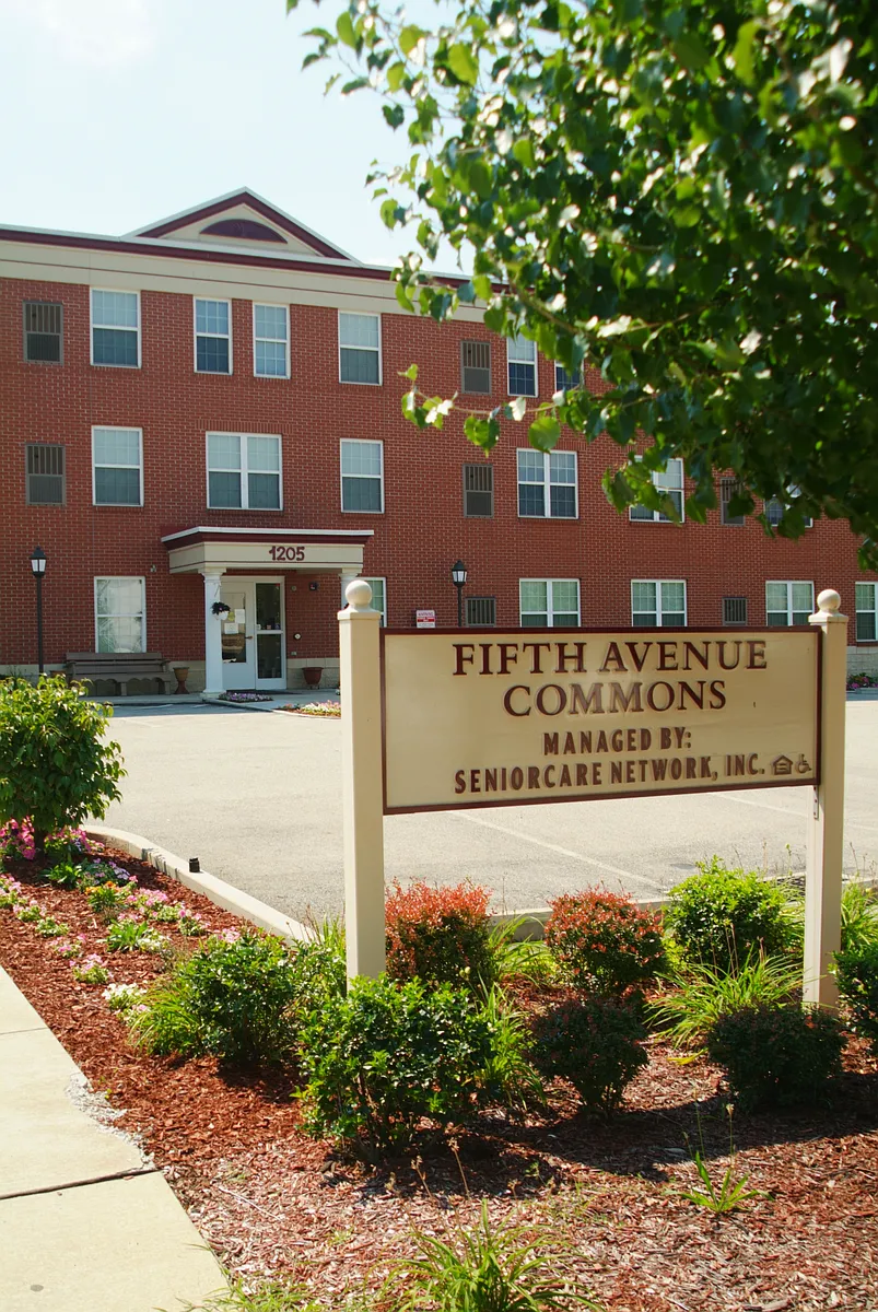 Building Photo - Fifth Avenue Commons