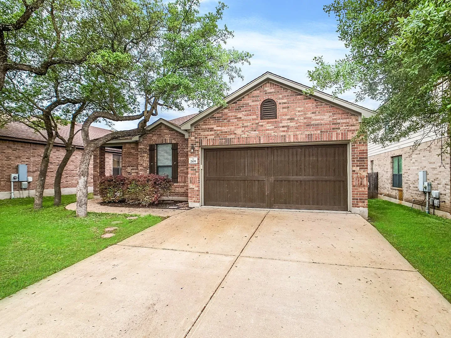 Sought-After Vista Ridge Single Story — Photo 3
