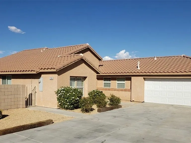 57294 Titian Ct — Photo 62