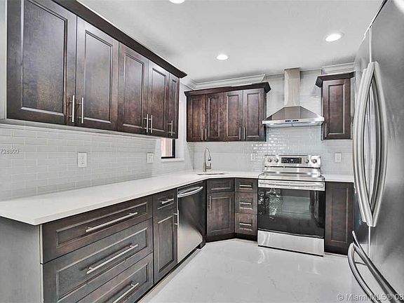 3rd image of 3533 Cocoplum Cir #3467