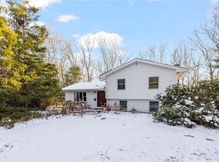 71 Conant Ln, Kingston, RI 02881