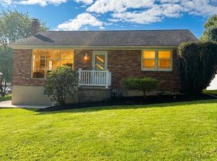 755 York St, Mount Wolf, PA 17347