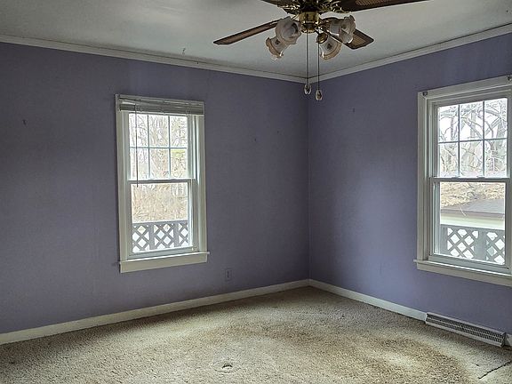 5th image of 7424 N River Rd