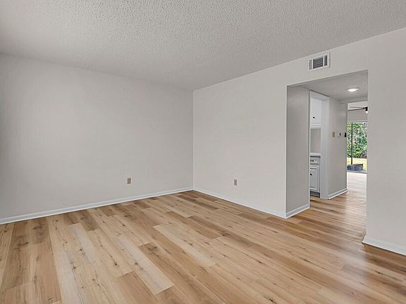 4th image of 5505-5507 Tennyson Dr #5505