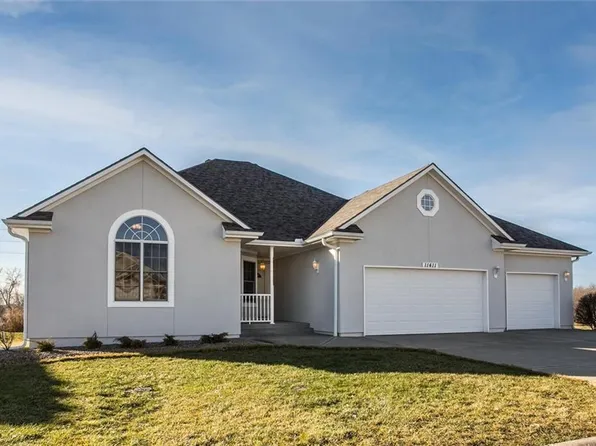 11411 Trevor Dr, Peculiar, MO 64078