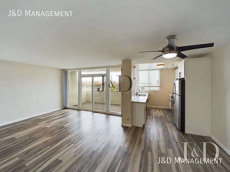 1120 S Pacific St — Photo 24