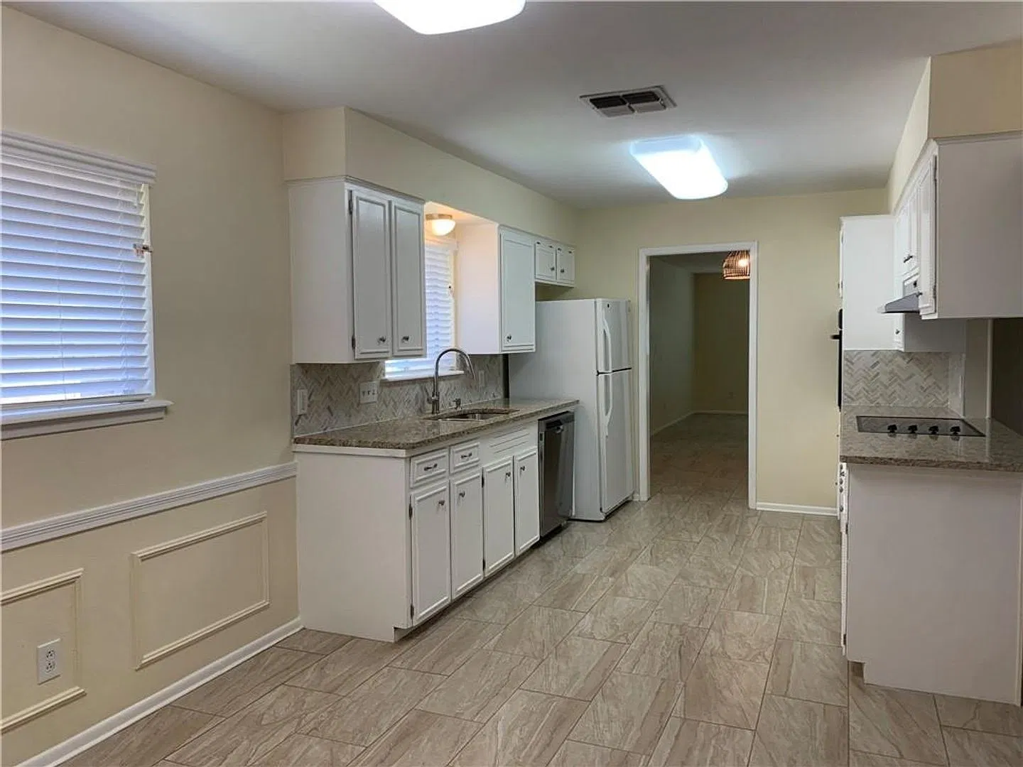 941 Egyptian - 4/Bed 2/Bath - $2095/month — Photo 4