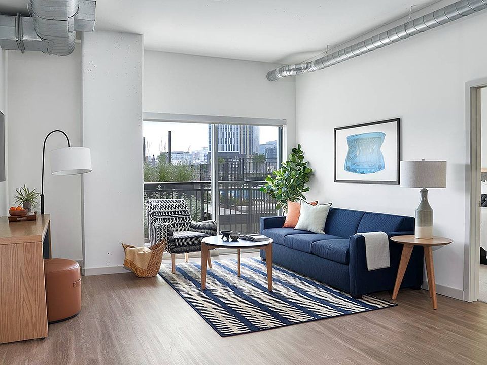 Designer-Furnished Apartment Suites