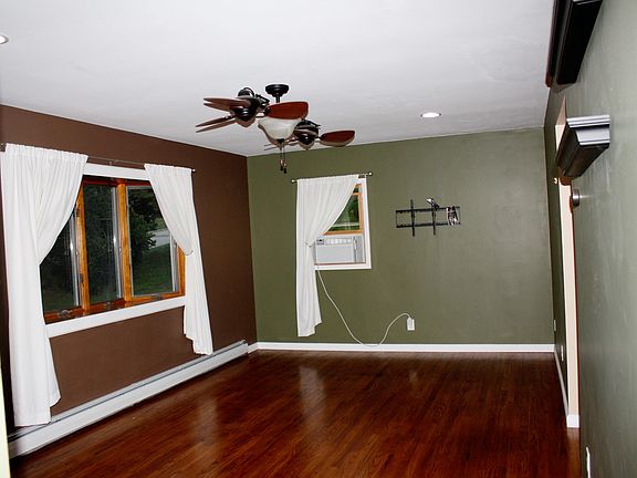4th image of 38 Duelk Ave