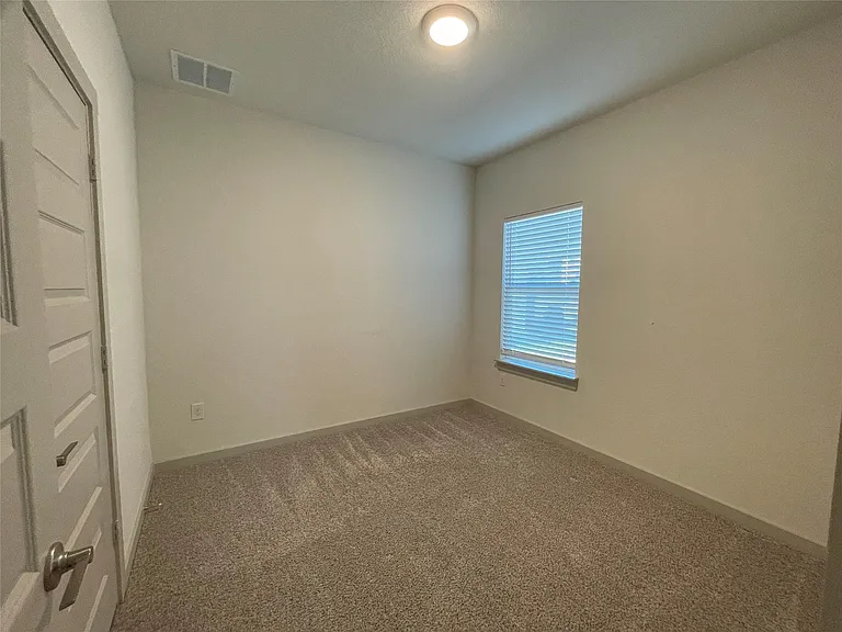 10713 Meris Ln — Photo 14