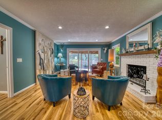 130 Exeter Ct, Hendersonville, NC 28791