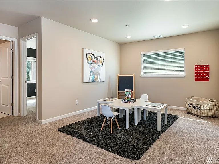8239 NE 196th St — Photo 33