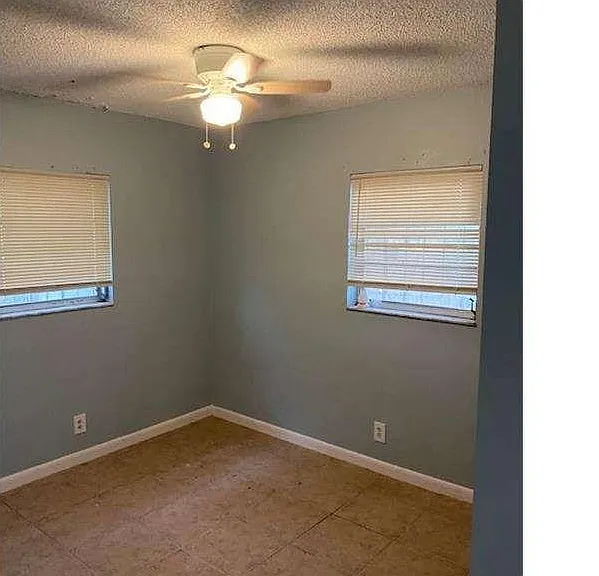 3370 NW 8th Pl — Photo 2