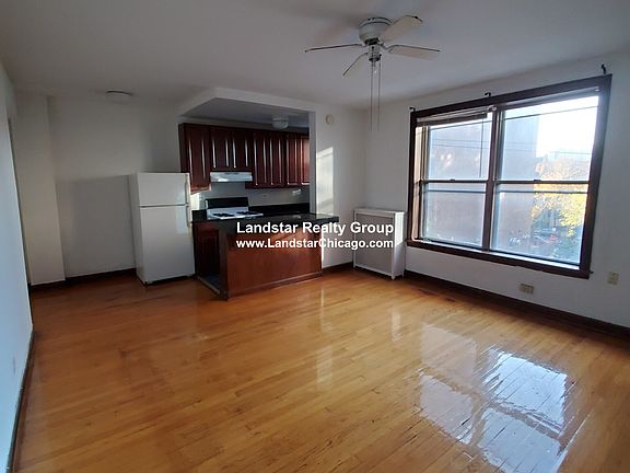 3rd image of 941 W Carmen Ave APT 300