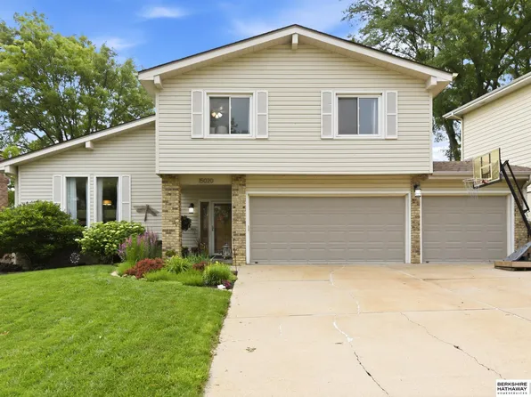 15020 Dorcas Cir, Omaha, NE 68144