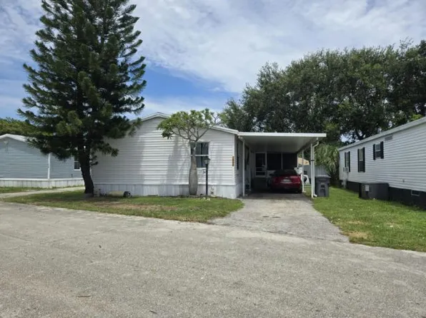 7840 Metro Dr #226, Boynton Beach, FL 33436