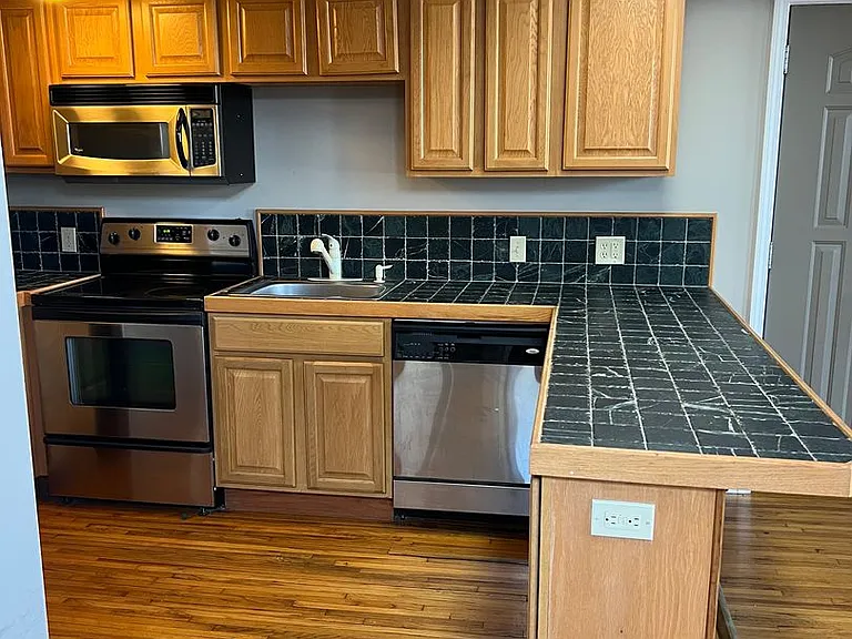 313 Park Central E #303 — Photo 10