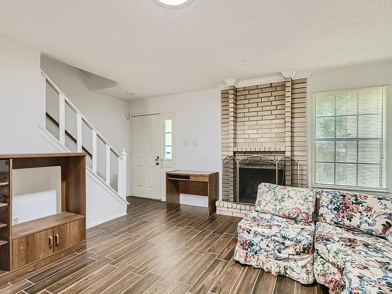 8400 Jamestown Dr #512 — Photo 3