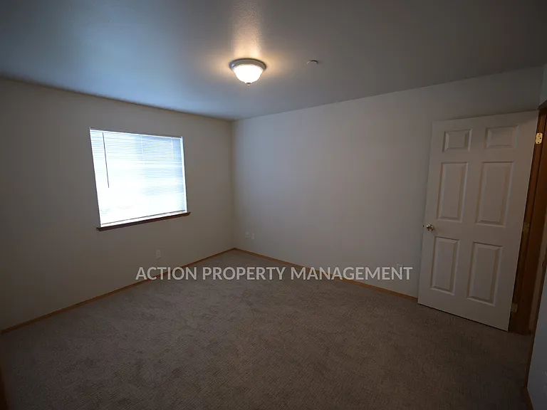 1312 Campbell Ave #8 — Photo 4
