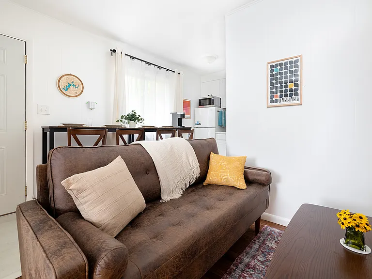839 N Smith Rd #4 — Photo 6