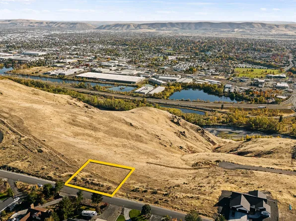 Nka Lookout Point Dr #Ii, Selah, WA 98942