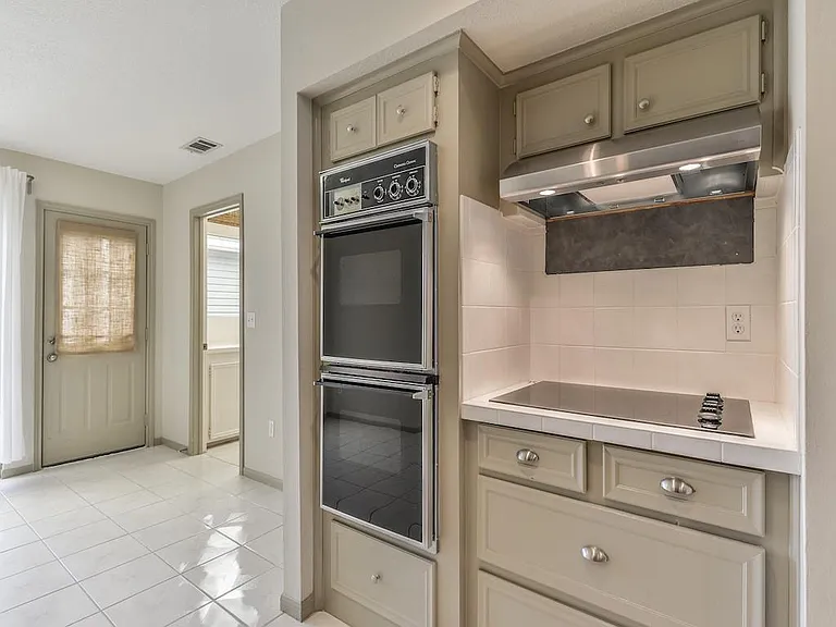 9406 Bassoon Dr — Photo 12