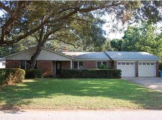 419 Dolphin St, Gulf Breeze, FL 32561