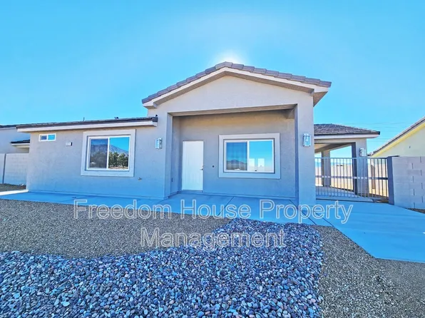 861 Valiant Ave, Pahrump, NV 89060