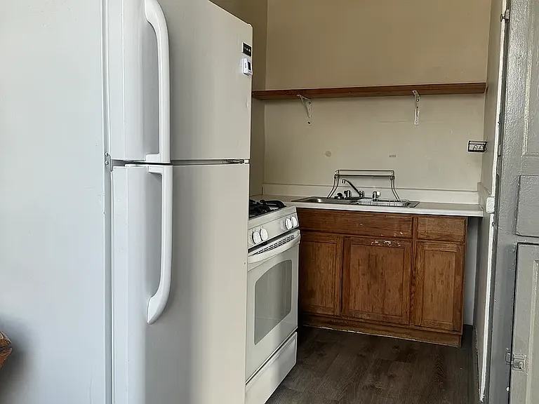 9 Woodland Apartments — Photo 25