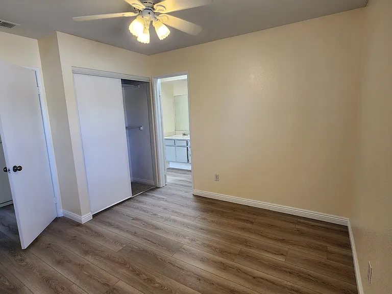 25455 Knollwood Dr — Photo 21