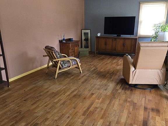 2nd image of 2569 Easy St