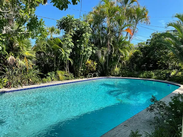 2035 Shannon Ave, Indialantic, FL 32903