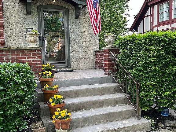 4th image of 3616 Erie Ave