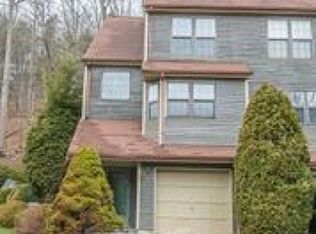 42 Lexington Ln APT A, West Milford, NJ 07480