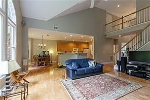 3 bed, 2.5 bath, 3003 sqft, $3,500 — Photo 2