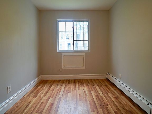 4th image of 305 Van Buren St Floor 2