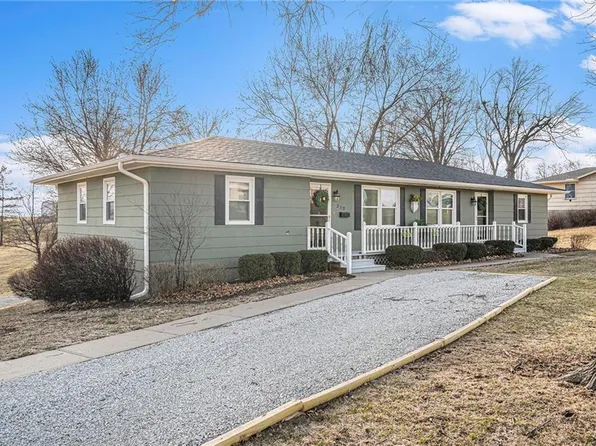 312 S Us Highway 169, Gower, MO 64454