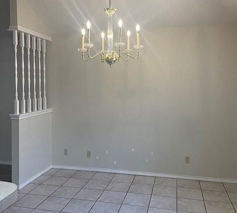 3rd image of 1202 Dorchester Dr