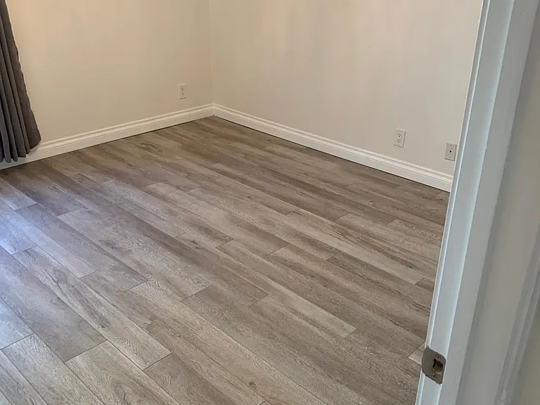 1726 Winona Blvd #201 — Photo 48