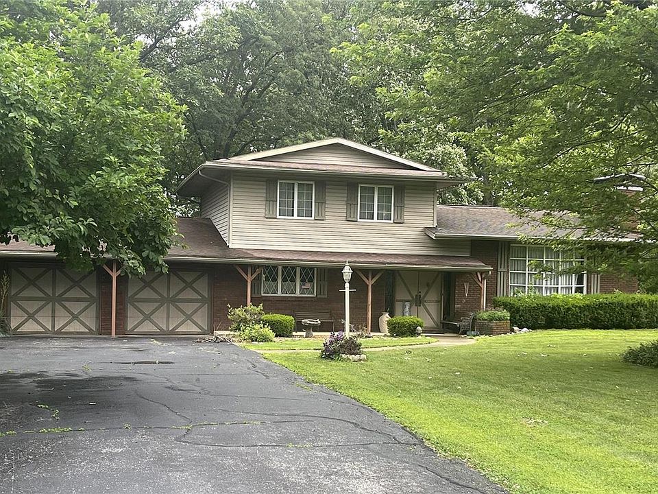 1st image of 19 Denzel Dr