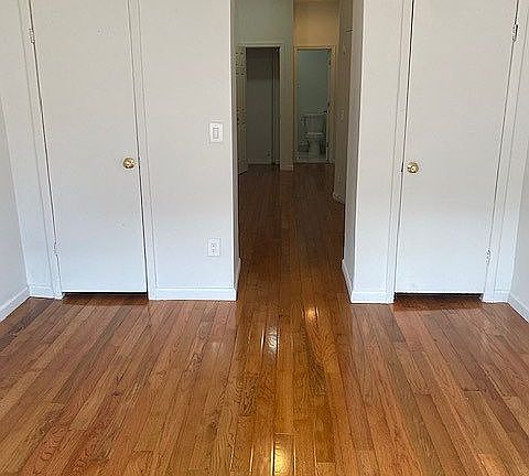 5th image of 503 W 47th St #4FW