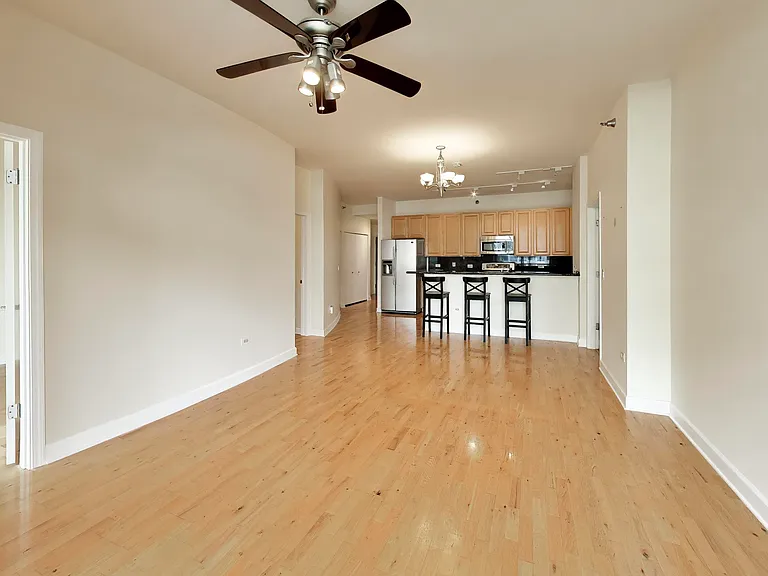1322 S Prairie Ave #607 — Photo 6